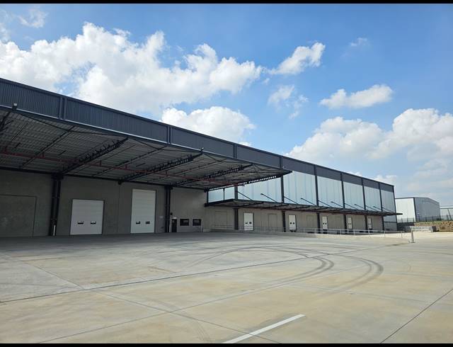 12,674M² WAREHOUSE TO LET IN LINBRO PARK